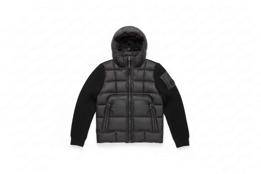 Cardigan CP Company noir fond blanc