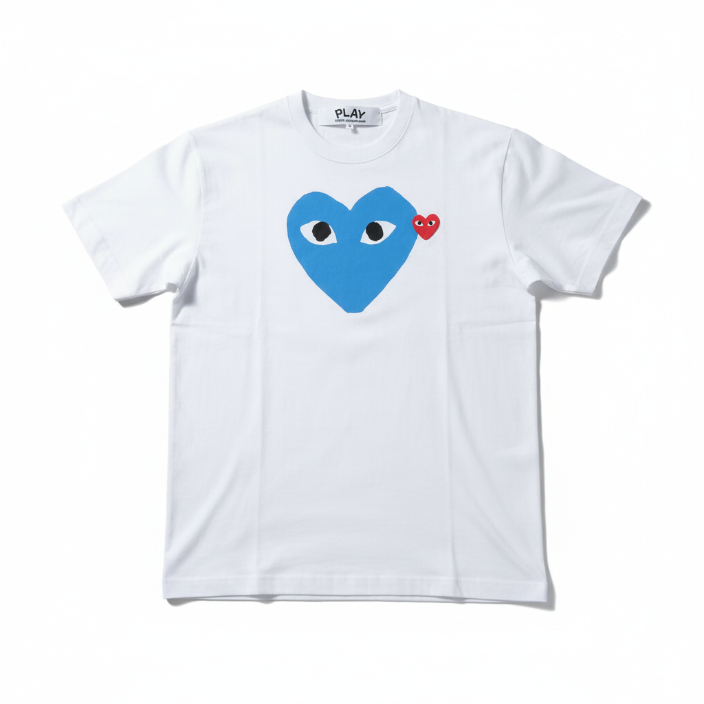 T-shirt blanc sur fond blanc